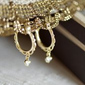 Vintage geïnspireerde gouden vermeil oorring met kant