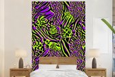 Behang - Fotobehang Neon - Paars - Groen - Dierenprint - Breedte 225 cm x hoogte 350 cm