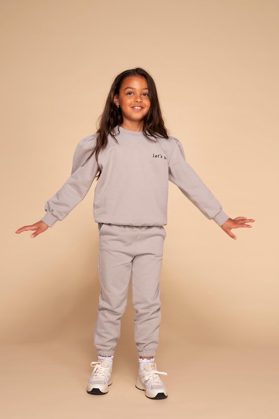 KIDS PUFF joggingset &C x REVIVE Light Grey. Maat 2-3Y