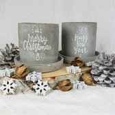 Sweet Pea - Handgemaakte geurkaars - Kerst - SET Merry Christmas + Happy New Year beton met schaaltje (medium)