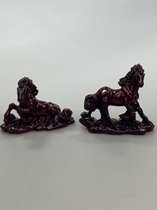 Paardenbeeldjes ( 6 stuks donkerrood)