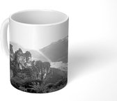 Mok - De Blue Mountains in Nationaal park Blue Mountains in Oceanië - zwart wit - 350 ML - Beker
