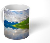 Mok - Weerkaatsing in Lake McDonald - 350 ML - Beker