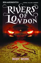Boekomslag van 'Rivers of London: Body Work' met een auto met gloeiende koplampen en een bloedvlek op een kaart van Londen.
