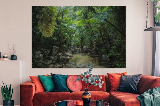 Canvas schilderij 180x120 cm - Wanddecoratie Riviertje in tropische jungle - Muurdecoratie woonkamer - Slaapkamer decoratie - Kamer accessoires - Schilderijen