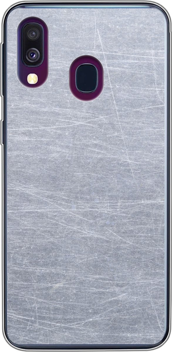 Telefoonhoesje Geschikt voor Samsung Galaxy A40 hoesje - Metaal print - Grijs - Krassen - Siliconen Telefoonhoesje Telefoonhoesje