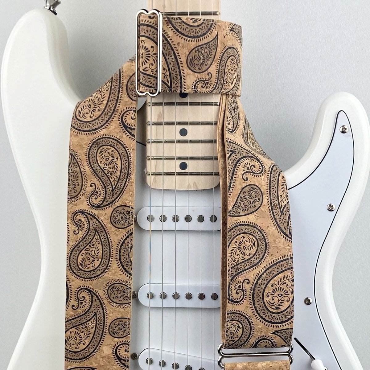 Nieuwe betekenis bevestig alstublieft genade Rock 'n Soul - Gitaarband - Cork 5 Paisley Black - Vegan - Handgemaakte  gitaarriem van... | bol.com