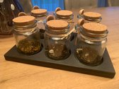 Étagère à thé Black edition avec 6 pots et cuillère en bois pour le Thee à thé (remplacement de la boîte à thé) MeubelZwagerij