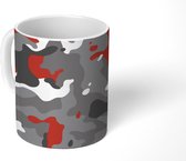 Mok - Koffiemok - Camouflage patroon met rode accenten - Mokken - 350 ML - Beker - Koffiemokken - Theemok