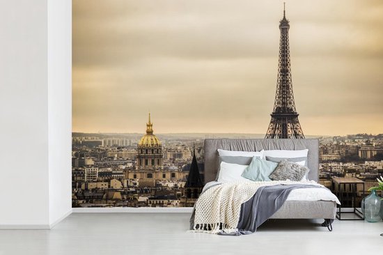 Nuages denses sur Paris et la Tour Eiffel papier peint photo vinyle largeur 420 cm x hauteur 280 cm - Tirage photo sur papier peint (disponible en 7 tailles)