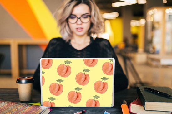 Laptop sticker - 10.1 inch - Perziken - Fruit - Geel - 25x18cm - Laptopstickers - Laptop skin - Cover
