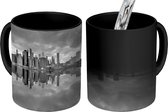 Magische Mok - Foto op Warmte Mok - Skyline New York - zwart wit - 350 ML