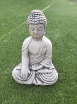 Boeddha beeld 33cm hoog beton tuinbeeld decoratie witachtige kleur