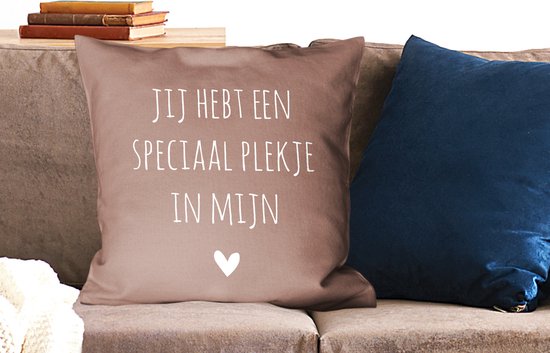 Kussenhoes 60x60 cm - Spreuken - Quotes - Jij hebt een speciaal plekje