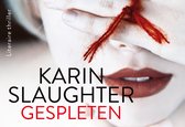 Boek 'Gespleten' van Karin Slaughter. Een vrouw met een bloedrode draad over haar ogen, een getekende mond en de tekst 'Literaire thriller'.