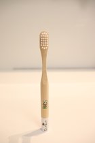 PlanetBrush voor kinderen- Bamboo tandenborstel voor kinderen met planten gebaseerde (ricinusolie) borstelhaartjes (pack van 4)