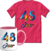 48 Jaar Vrolijke Verjaadag T-shirt met mok giftset Roze | Verjaardag cadeau pakket set | Grappig feest shirt Heren – Dames – Unisex kleding | Koffie en thee mok | Maat L