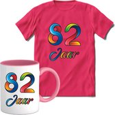 82 Jaar Vrolijke Verjaadag T-shirt met mok giftset Roze | Verjaardag cadeau pakket set | Grappig feest shirt Heren – Dames – Unisex kleding | Koffie en thee mok | Maat S