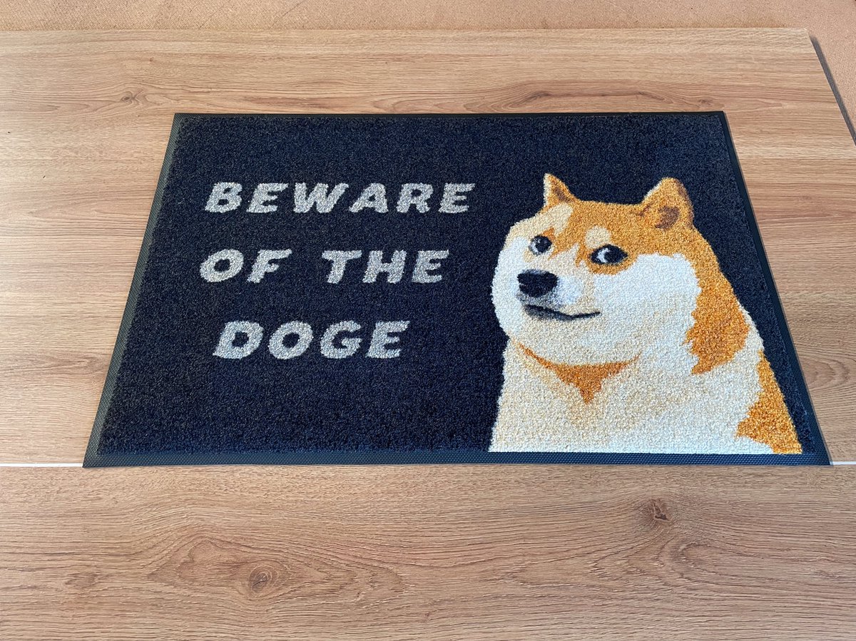 ADmat | deurmat Beware of the Doge | zwart | 75x50cm |