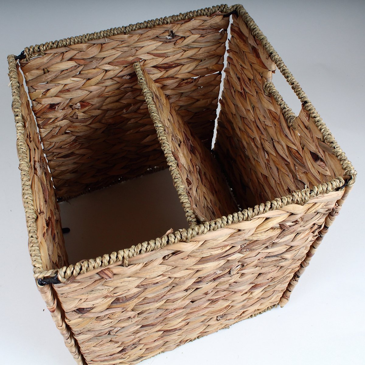 MonsterShop Uittrekbare rieten opbergmand - 3 stuks - Voor in de keuken - 400 mm MonsterShop Uittrekbare rieten opbergmand - 3 stuks - Voor in de keuken - 400 mm