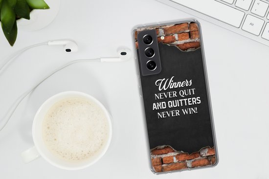 Coque Samsung Galaxy S21 FE - Les gagnants n'abandonnent jamais et les lâcheurs ne gagnent jamais - Proverbes - Citations - Coque de téléphone en Siliconen