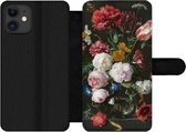 Bookcase Geschikt voor iPhone 11 telefoonhoesje - Stilleven met bloemen in een glazen vaas - Schilderij van Jan Davidsz. de Heem - Met vakjes - Wallet case met magneetsluiting