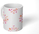 Mok - Koffiemok - Bloemen - Roze - Oranje - Patronen - Kruiden - Mokken - 350 ML - Beker - Koffiemokken - Theemok