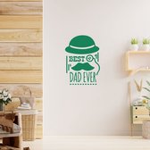 Stickerheld - Muursticker Best dad ever - Woonkamer - Vaderdag - Bolhoed, vergrootglas en snor - Engelse Teksten - Mat Groen - 78.3x55cm