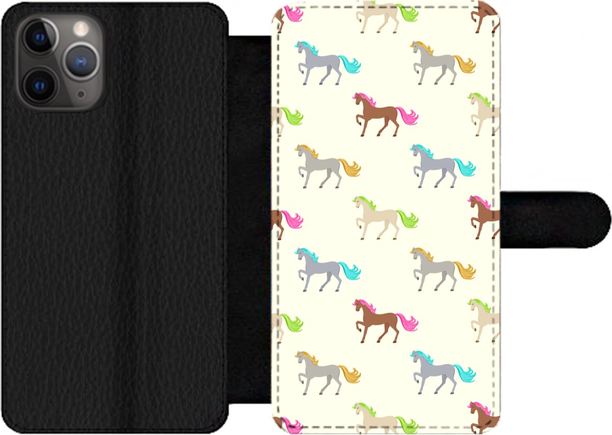 Telefoonhoesje Geschikt voor iPhone 11 Pro telefoonhoesje - Meiden - Paarden - Patronen - Girl - Kids - Kinderen - Met vakjes - Wallet case met magneetsluiting