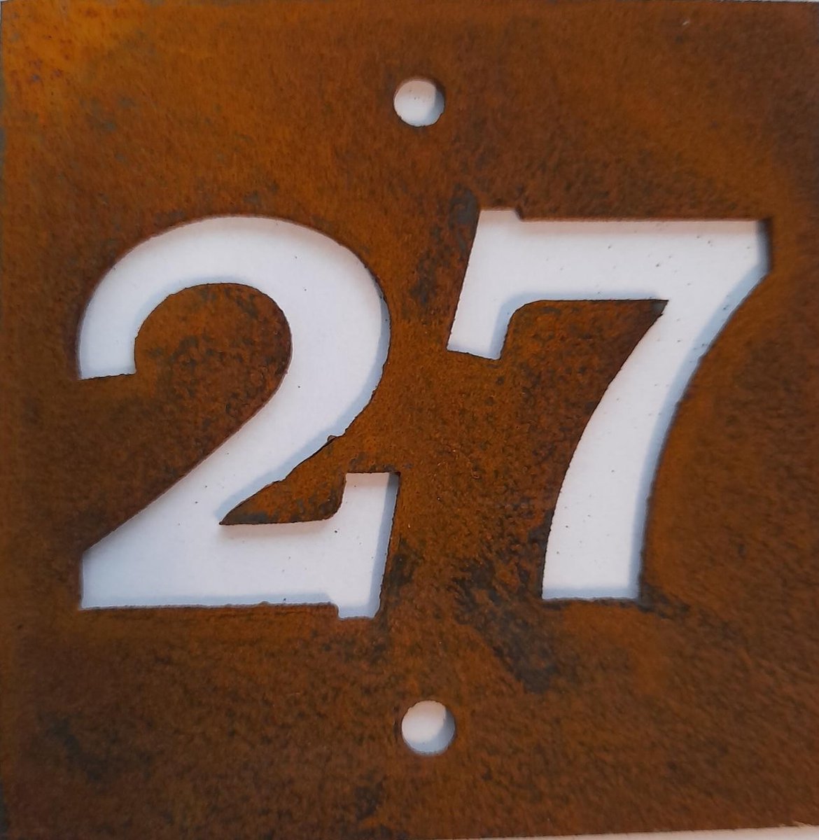Cortenstaal huisnummerbord 27 (10x10cm)
