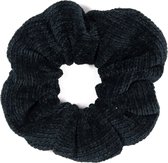 STUDIO Ivana Scrunchie chenille zwart - gebreide zachte haarelastiek zwart - Zwarte haarwokkel met breisel