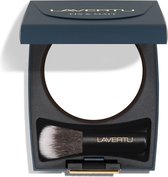 Lavertu Fix & Matt - Egaliseert en matteert de huid - Compacte luchtige poeder - Ultra zachte finish - Universele kleur - Zuinig in gebruik - Bloemige geur - Inclusief kwastje en spiegel