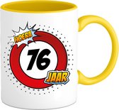 76 Jaar Verkeersbord Mok met tekst | Grappig Verjaardag Beker Cadeau | Bedrukte Koffie en Thee Mokken | Zwart | 330 ML