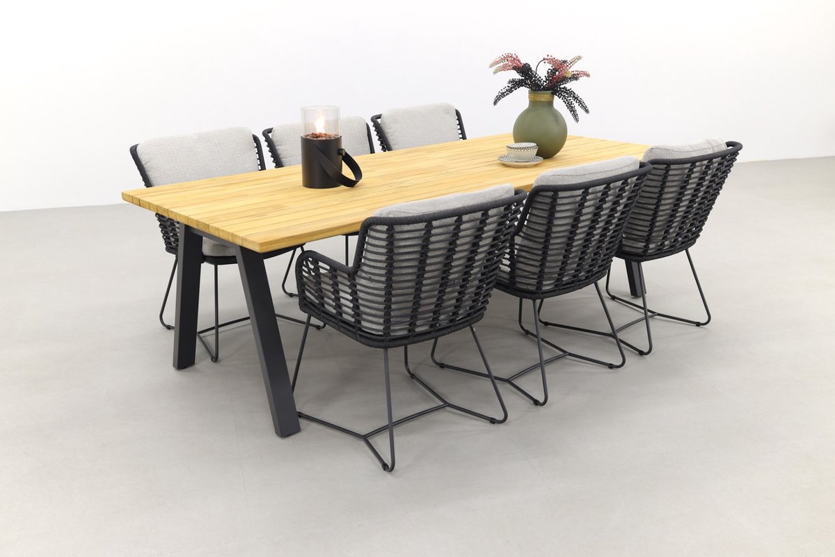 Tuinset met antracietkleurige Fabrice/Ambassador stoelen en tafel van 240x100 cm.