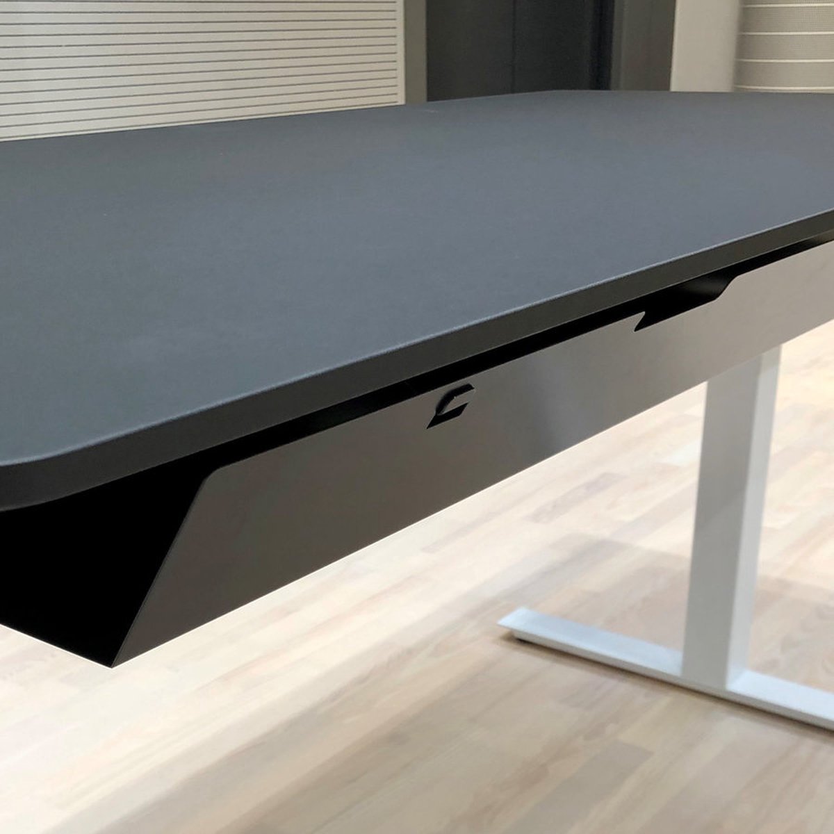Kabelgoot Voor Optimaal Cable Management - Berg Alle Kabels Op In De Bureau Kabelgoot