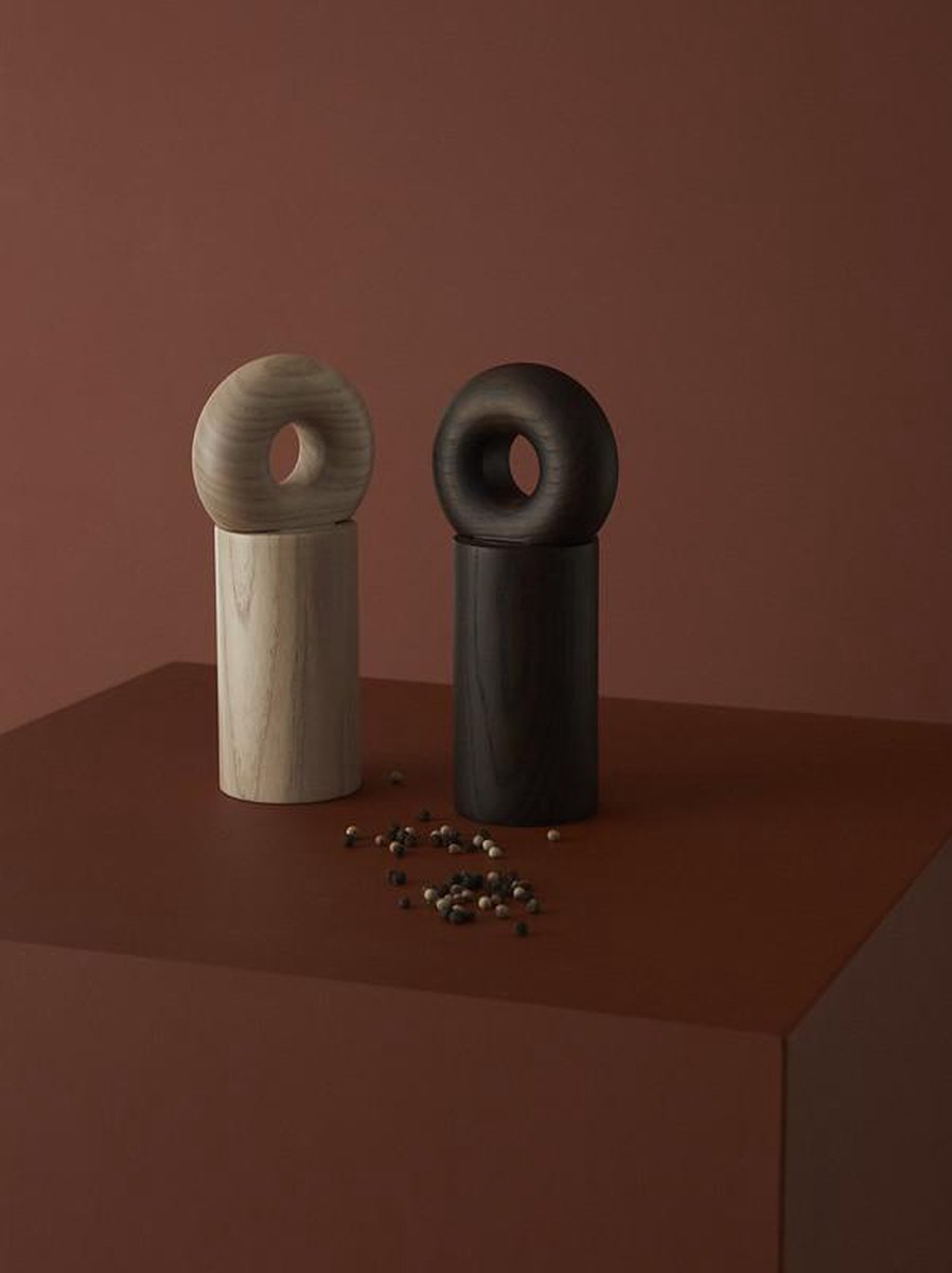 Oyoy Hoop peper- of zoutmolen - donker - essenhout