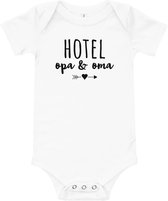 Baby Rompertjes Met Tekst | Romper 0-3 mnd | Print Hotel Opa en Oma | Verassing Zwangerschap - Zwangerschap aankondiging