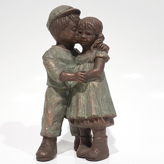 Geert Kunen / Skulptuur / Beeld / Meisje en jongen - bruin / groen - 13 x 10 x 26 cm hoog.