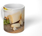 Mok - Parmezaanse kaas op een snijplank - 350 ML - Beker - Uitdeelcadeautjes