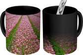 Magische Mok - Foto op Warmte Mok - Rijen van roze tulpen in Nederland - 350 ML - Uitdeelcadeautjes