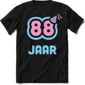 88 Jaar Feest kado T-Shirt Heren / Dames - Perfect Verjaardag Cadeau Shirt - Licht Blauw / Licht Roze - Maat 8XL