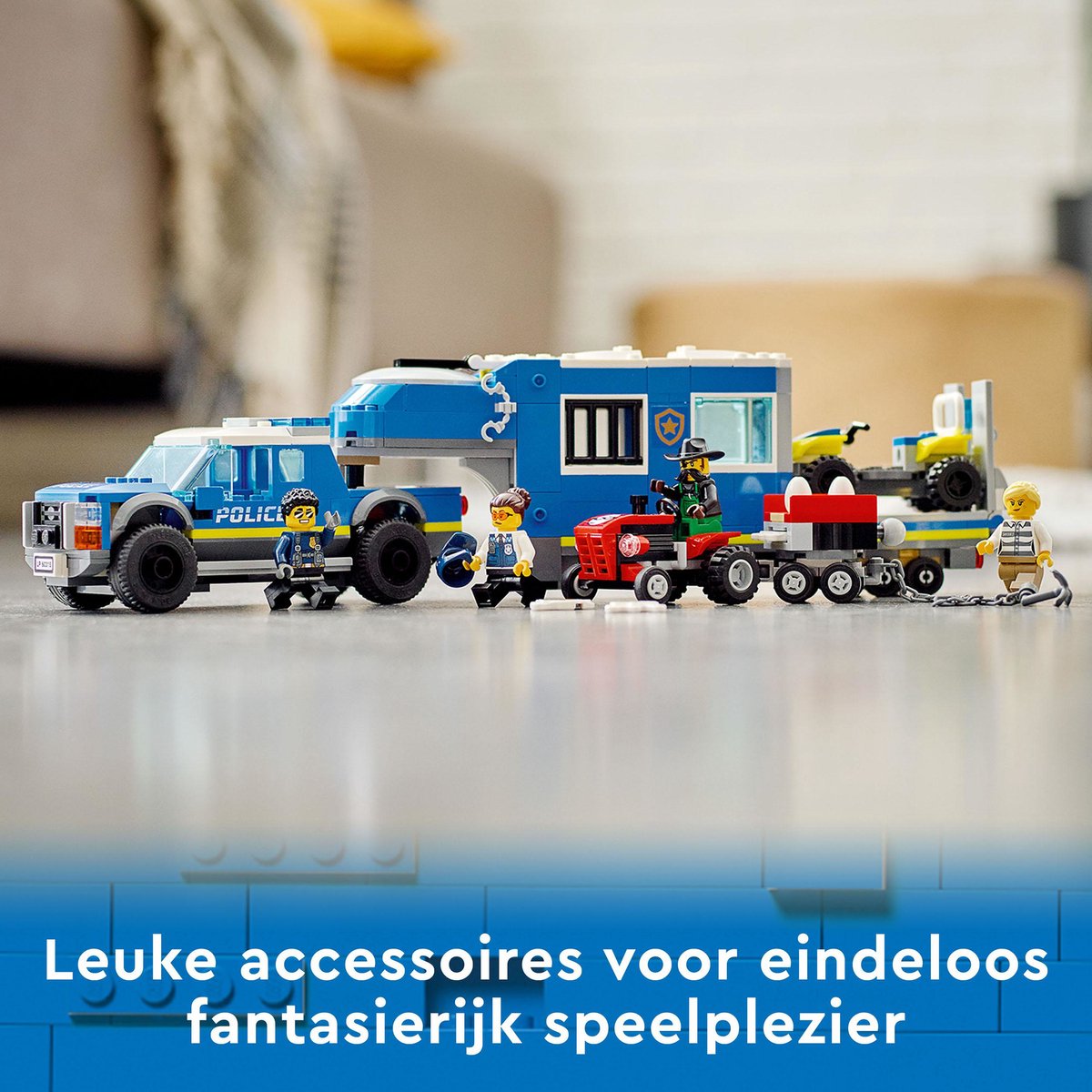 LEGO® City Mobiele commandowagen politie 60315 bouwset voor kinderen vanaf 6 jaar; met een pick-uptruck en aanhanger met gevangenis, een terreinwagen en een drone, een tractor met eier-aanhanger en 4 minifiguren (436 onderdelen) — afbeelding 12
