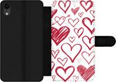 Bookcase Geschikt voor iPhone XR telefoonhoesje - Een illustratie met verschillende hartjes op een witte achtergrond - Met vakjes - Wallet case met magneetsluiting