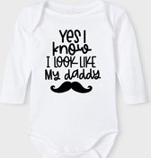 Baby Rompertje met tekst 'Yes i know, i look like daddy' |Lange mouw l | wit zwart | maat 50/56 | cadeau | Kraamcadeau | Kraamkado