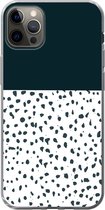 Geschikt voor iPhone 13 Pro Max hoesje - Stippen - Zwart - Wit - Siliconen Telefoonhoesje