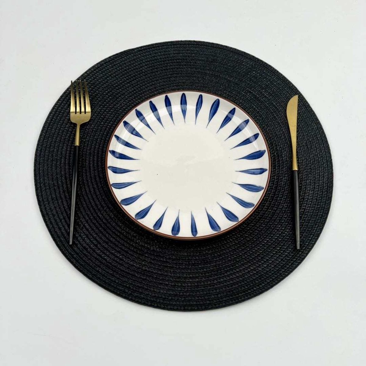 Placemats - Rond - 38 cm - 4 stuks - Onderlegger - Hitte bestendig - Zwart - Luxe uitstraling