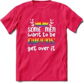 Some Men Are Queens | Pride T-Shirt | Grappig LHBTIQ+ / LGBTQ / Gay / Homo / Lesbi Cadeau Shirt | Dames - Heren - Unisex | Tshirt Kleding Kado | - Roze - S