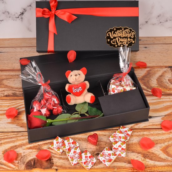 Illusie Verschrikking dorp LOVE CHOCOLADE - Liefdespralines voor Valentijnsdag Cadeau set - valentijn  cadeautje... | bol.com
