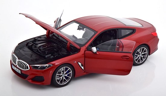BMW M850i - Voiture miniature à l'échelle 1:18