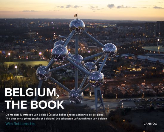 Livre "Belgium, The Book" avec des photos aériennes de Belgique, y compris l'Atomium.